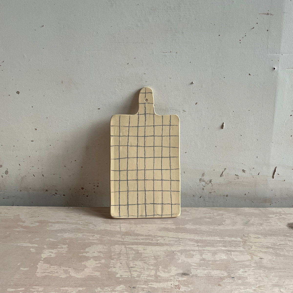 Grid tray