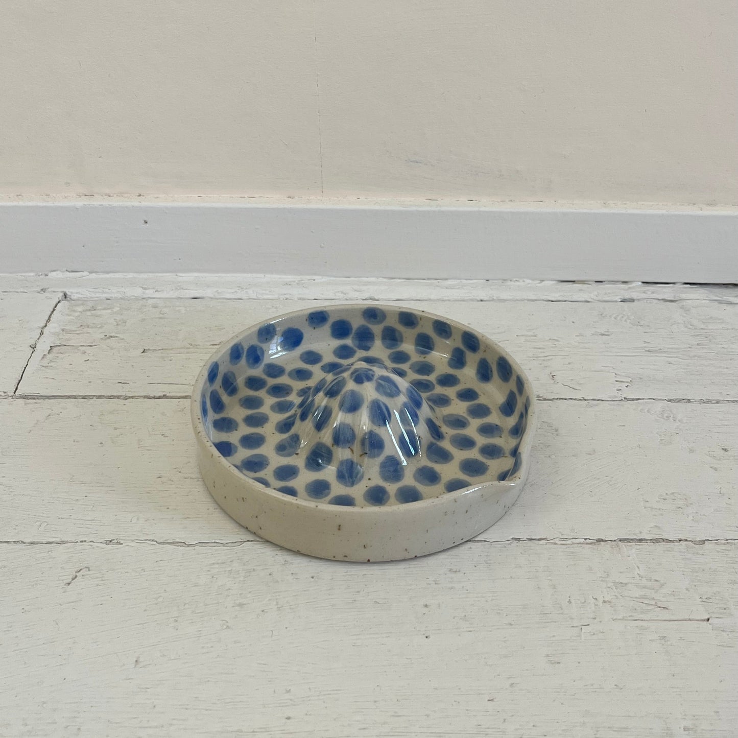 Dotted citrus press