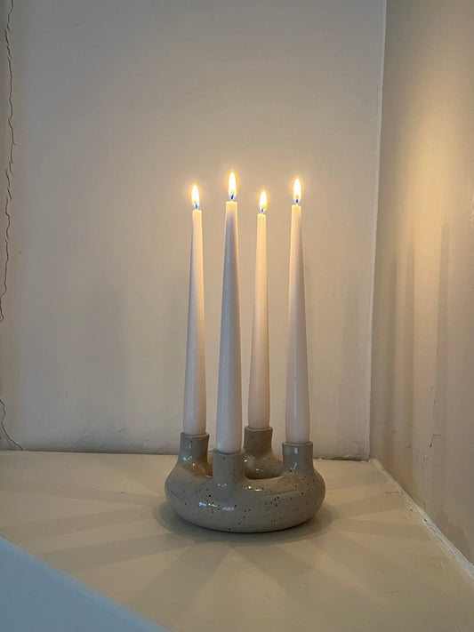 Advent candle holder (speckled white)